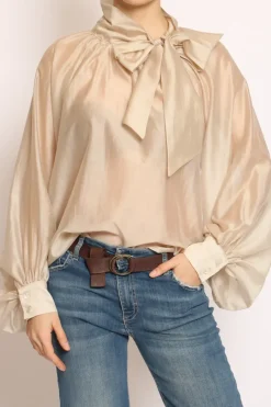 Vicolo Camicia collo fiocco