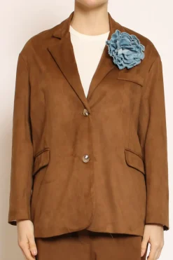 Tensione In Giacca effetto suede con spilla moro
