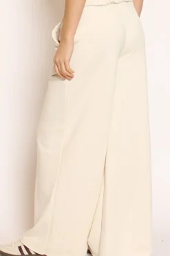 Have one Pantalone palazzo