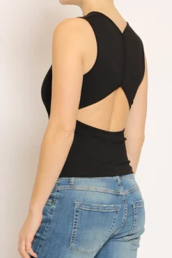 Kontatto Top cut out